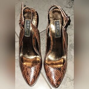 A.B.S. Allen Schwartz Brown Python Pointed Toe Slingback Platform Heels Sz 7.5